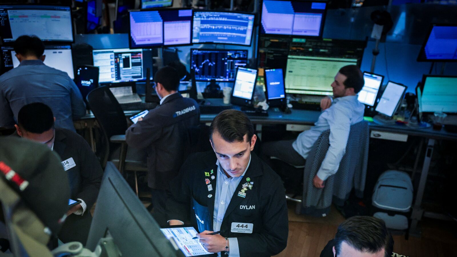 Wall Street Live: Dow Jones, S&amp;P 500, Nasdaq gain on tariff exemption hopes