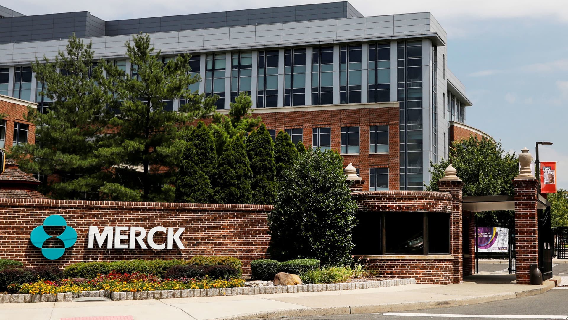 Trading this pharma giant through options as the market turns more defensive