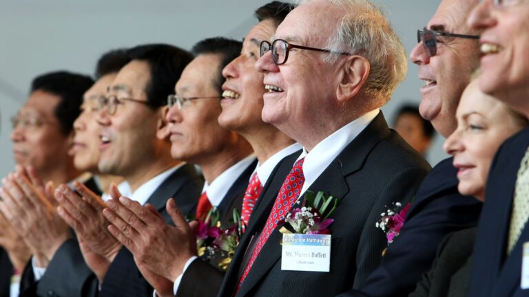 Warren Buffett's Japan bet that he discovered by reading a 'little handbook' is up as much as sixfold