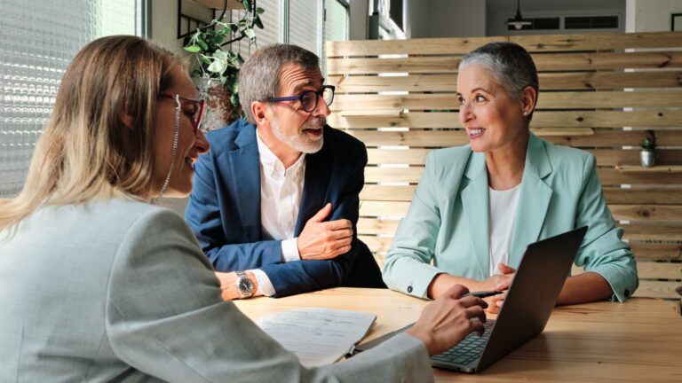 How to know when a robo-advisor makes sense — and when a human financial advisor should step in