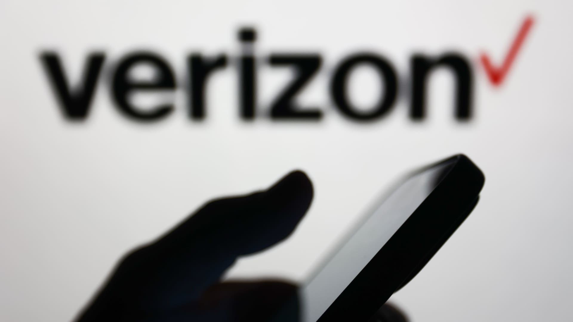 U.S. court upholds Verizon $46.9 million fine over location data