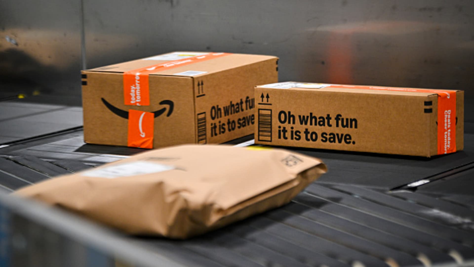 Amazon introduces AI agent to help sellers with tedious tasks