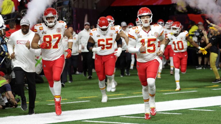 CNBC Sport: What YouTube's first NFL game says about the league's future