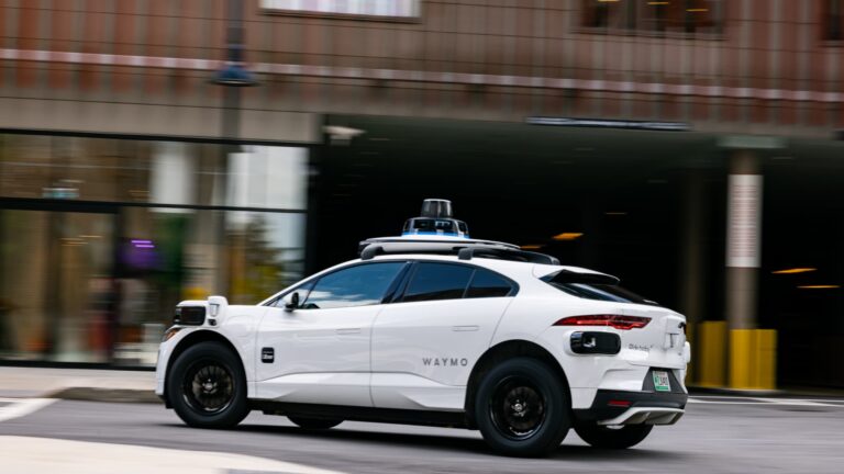 Waymo to begin testing at San Jose airport this fall