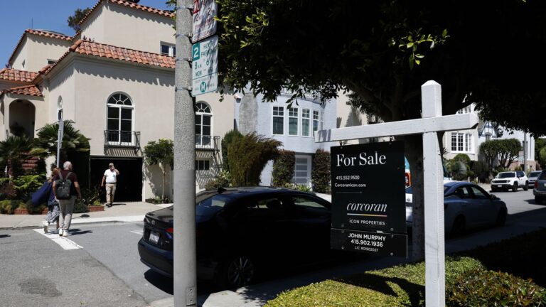 Mortgage rates see biggest one-day drop in over a year