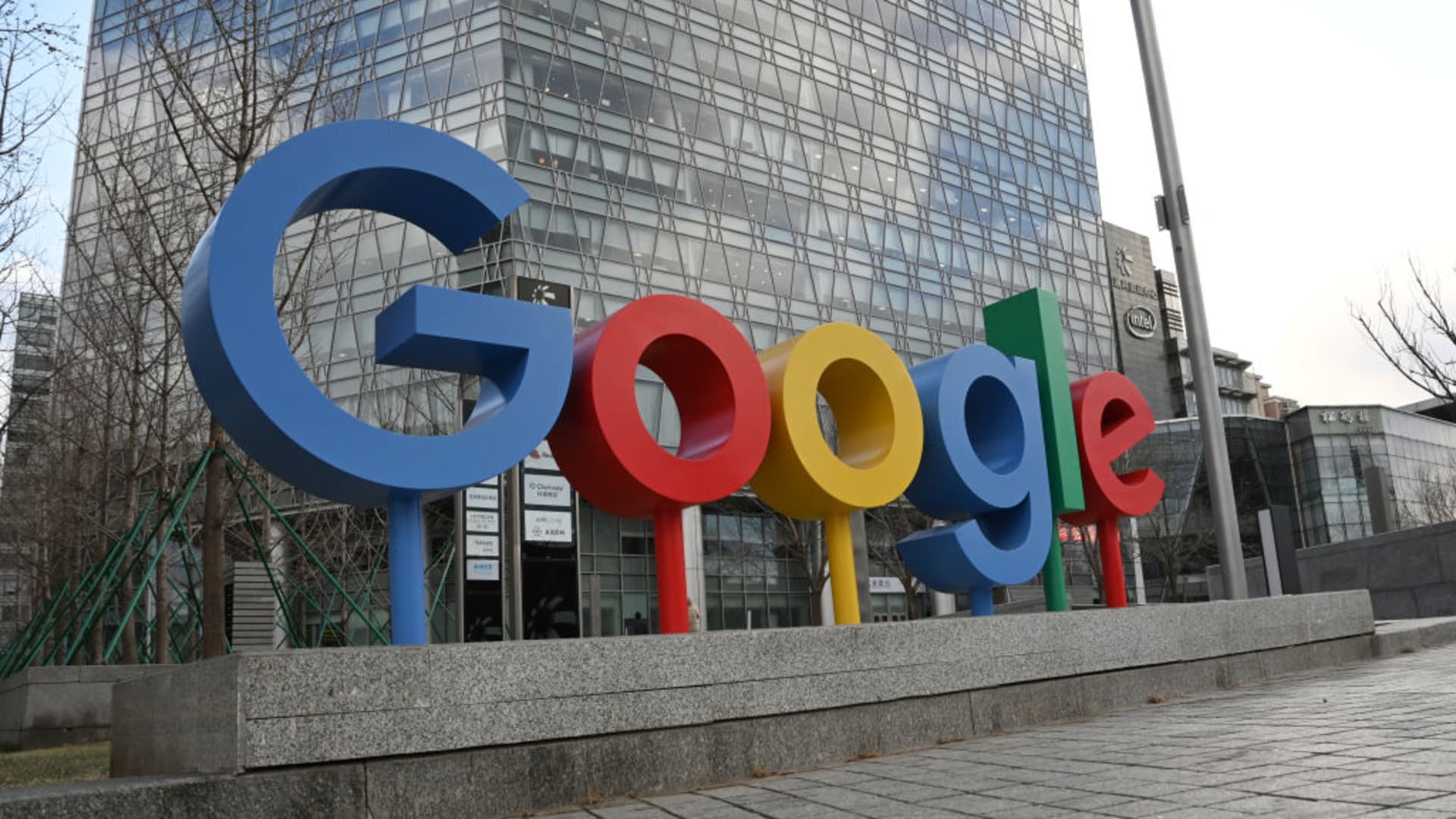Alphabet stock pops 6% in premarket trading after Google avoids break-up in antitrust case