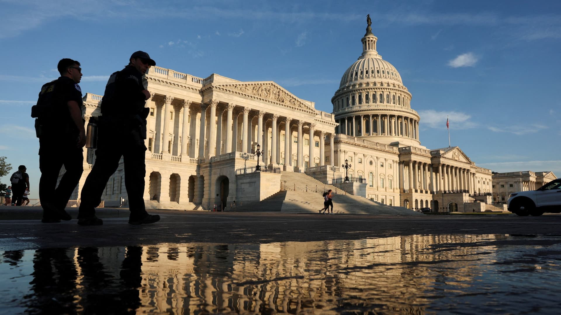 Congress races to avoid government shutdown as partisan standoff deepens