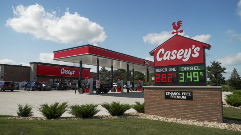 How Casey’s became one of America’s largest pizza chains