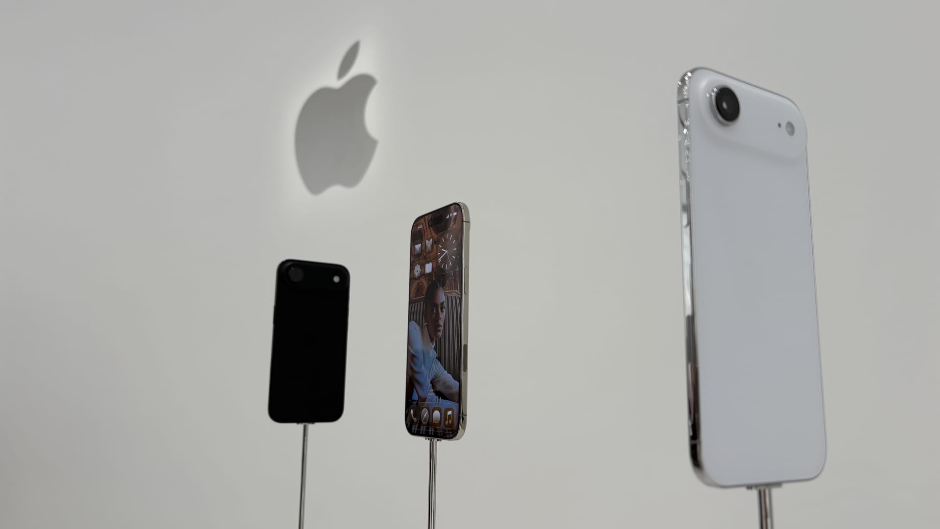 'Increased confidence in growth': What analysts had to say about Apple's iPhone 17 lineup release