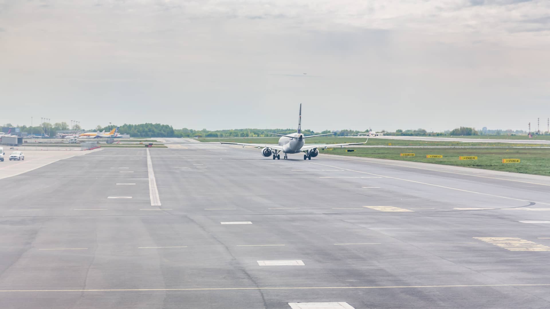 Poland closes key airports following Russian strikes on western Ukraine, U.S. aviation body says
