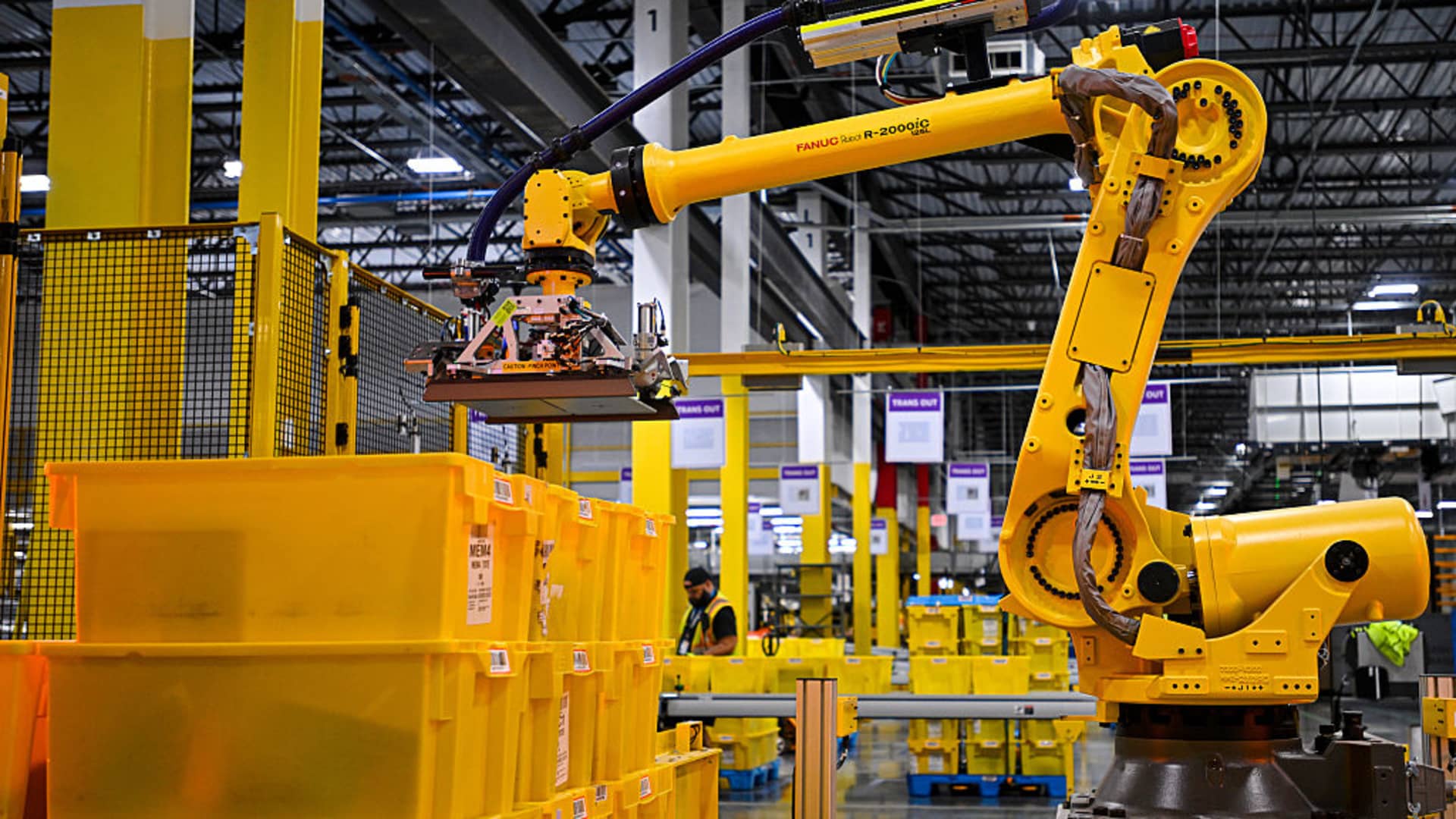U.S. expands tariff dragnet to masks, syringes, pacemakers and robotics in sweeping import probe