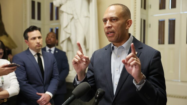 Democrats refuse to cave on health care before meeting with Trump on government shutdown