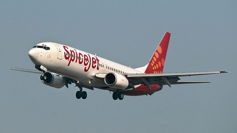 SpiceJet share price falls over 5% following a  ₹234 crore loss in Q1; should you still buy? | Stock Market News