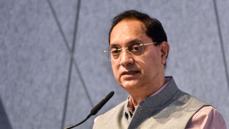 Sebi’s new rule to curb insider trading conflicts with bank secrecy law, experts argue