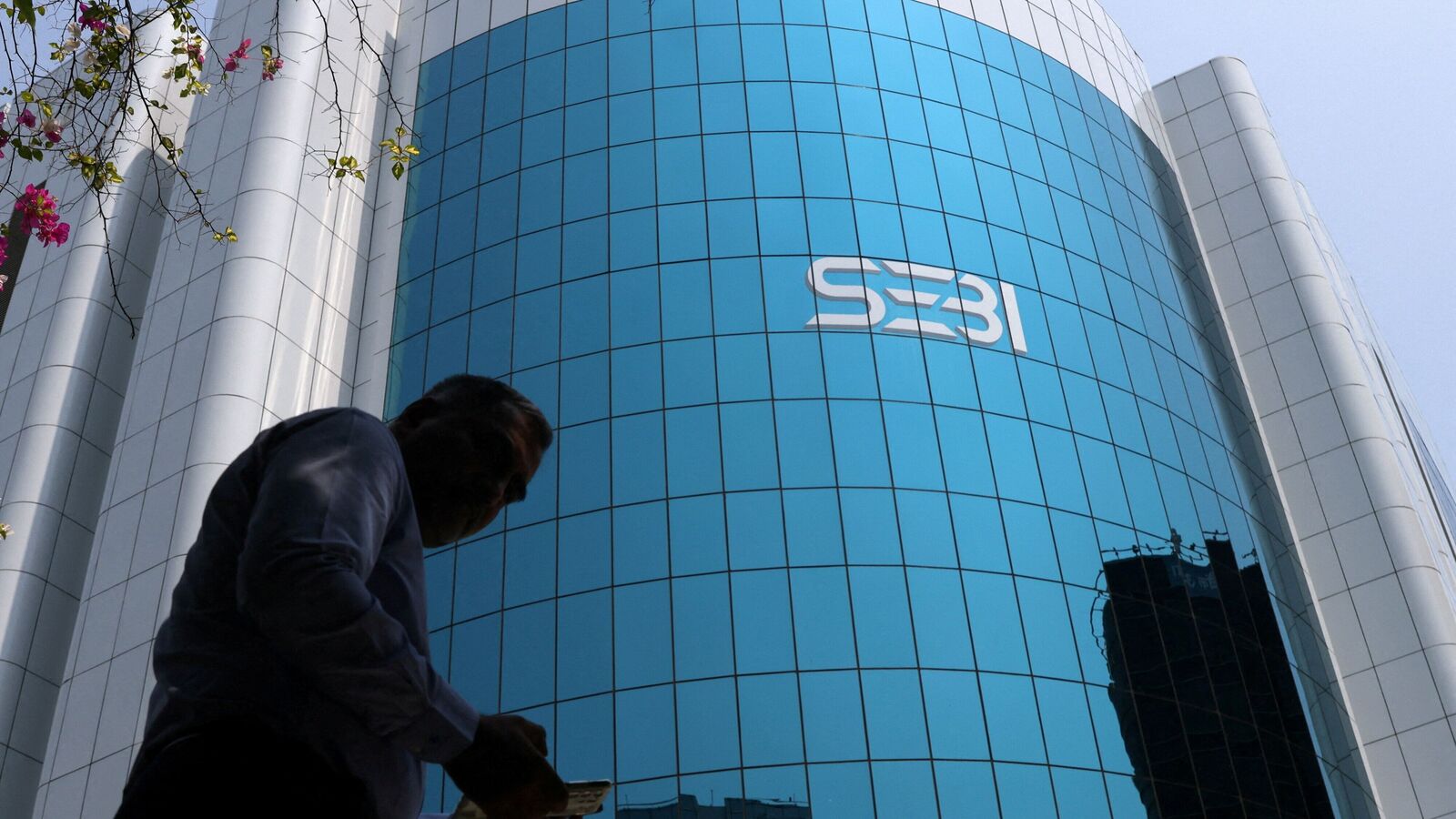 Sebi sets new intraday limits for index options to curb risky bets