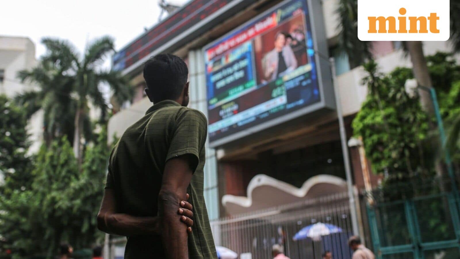 Top Gainers &amp; Losers on Sep 30: Tata Investment Corp, OLA, Sammaan Capital, Indian Bank, PNB among top gainers today