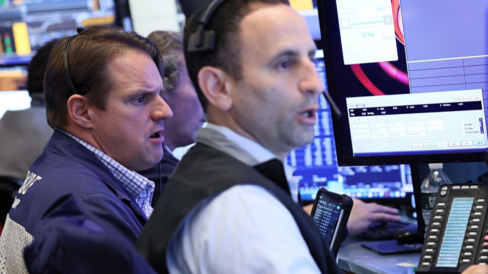 Wall Street today: US stocks retreat amid worries over Trump's visa policies