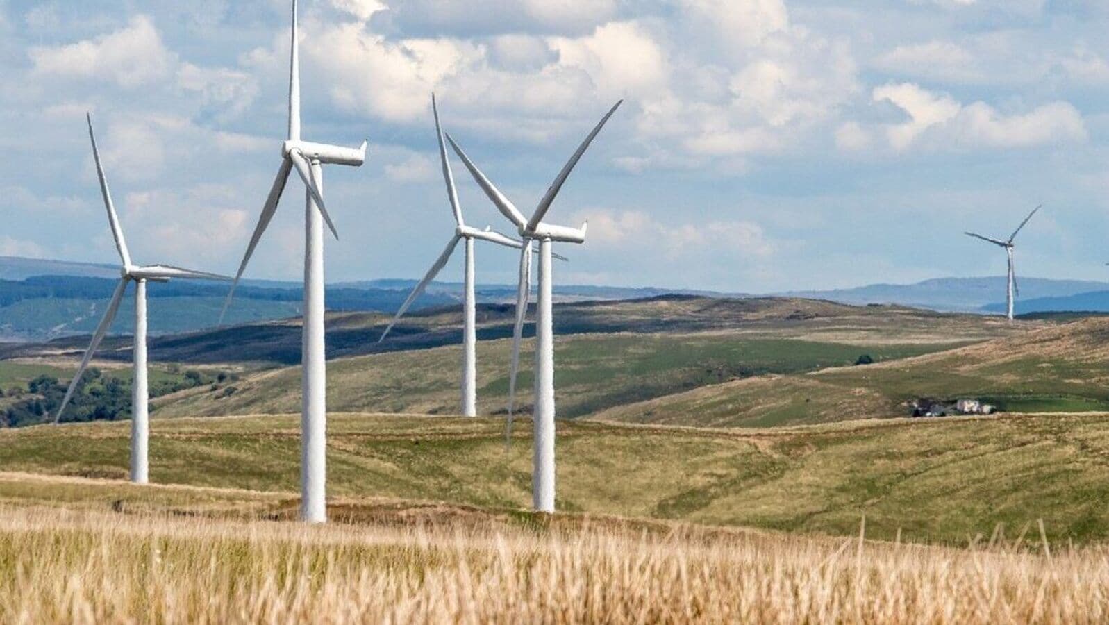 Suzlon share price rises 2% amid weak Indian Stock markets as it bags largest order of FY26