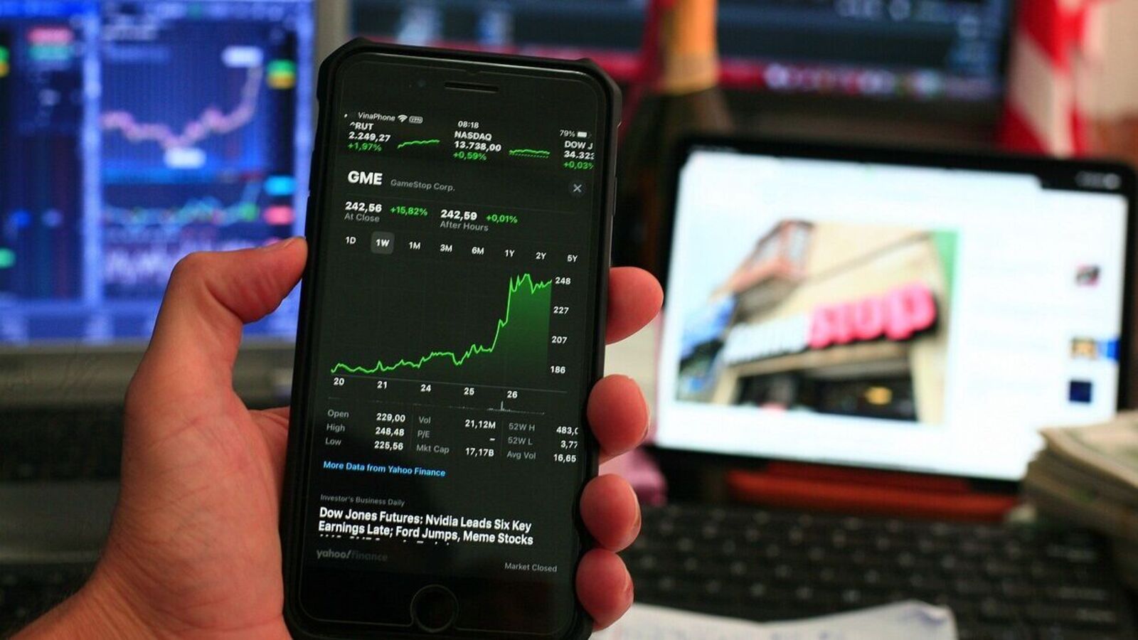 Penny stock under  ₹10: FMCG stock edges higher despite stock market sell-off