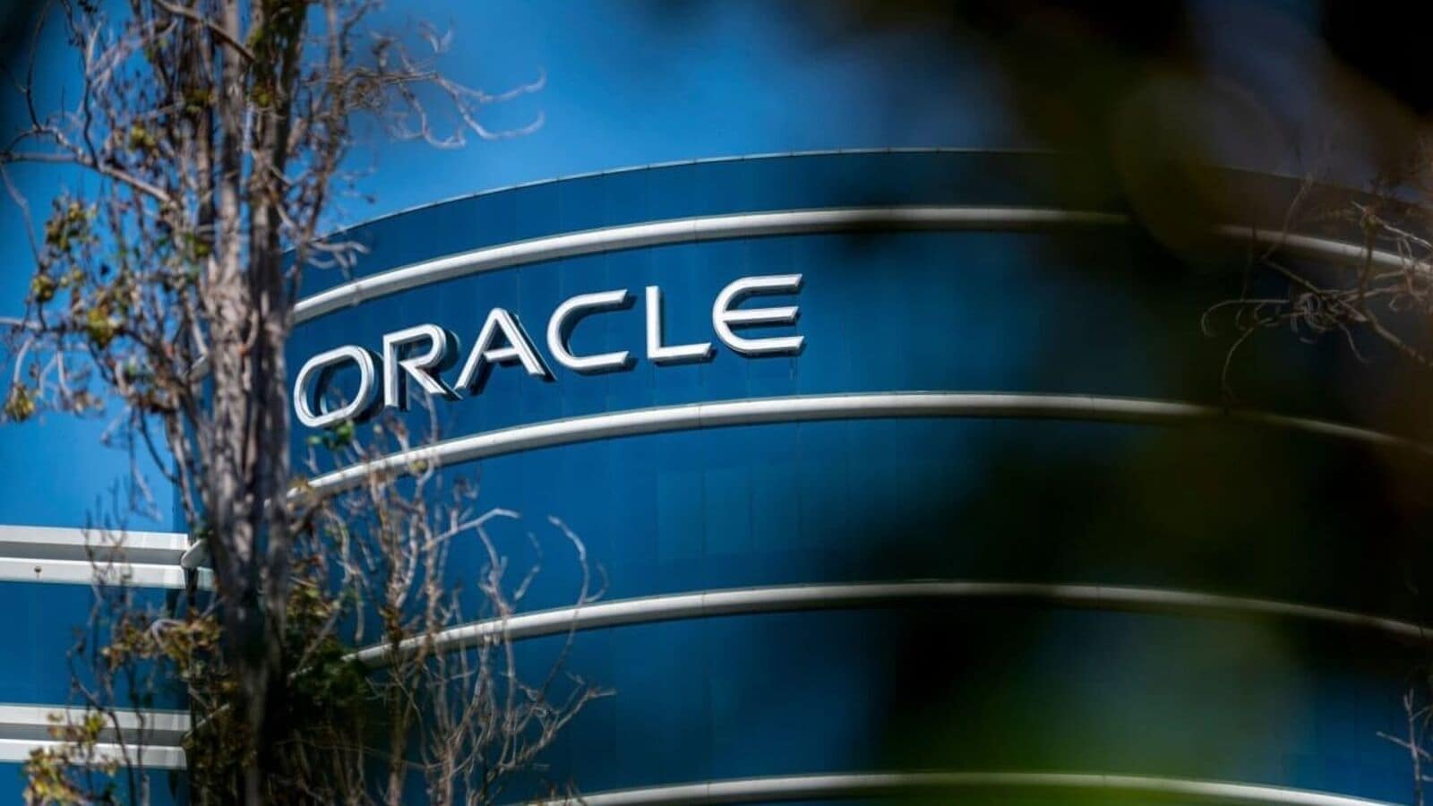 Oracle share price jumps 36%, posts biggest one-day gain since 1992, adds $244 billion in market value
