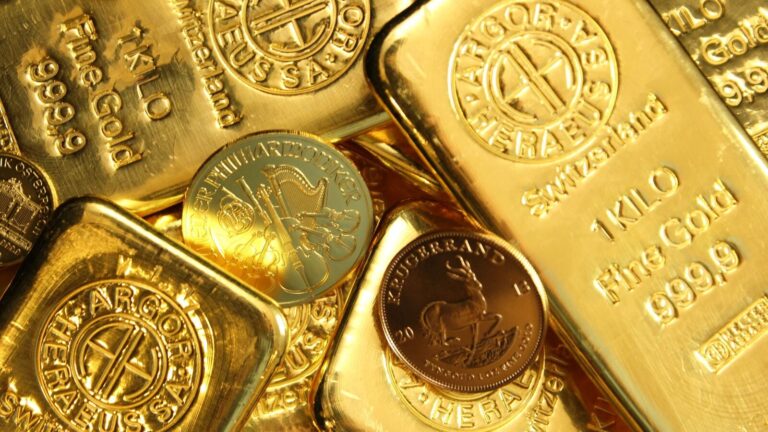 Gold price today: Rates hover near record high on Fed rate cut expectations; experts highlight key MCX levels to watch