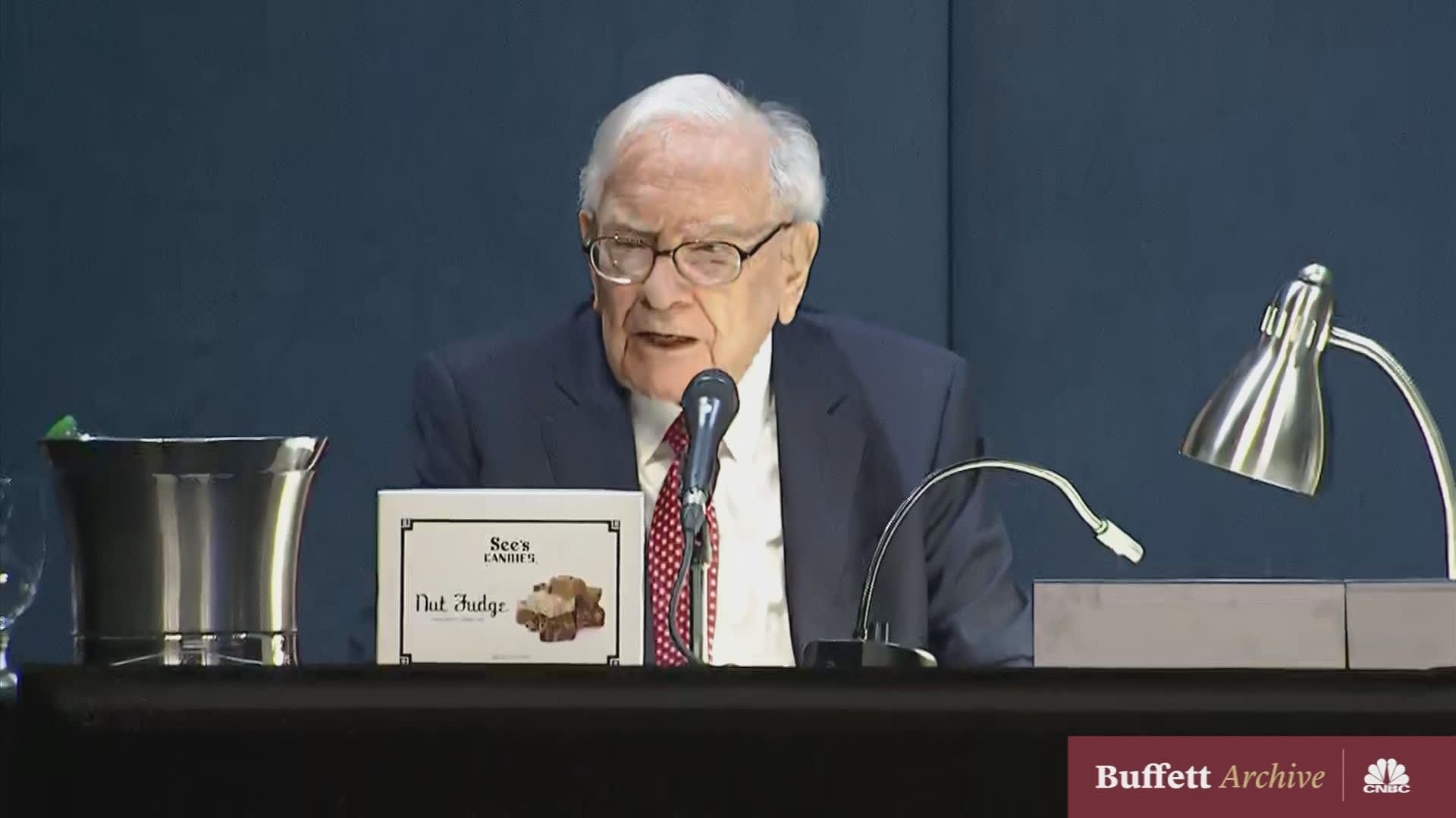 Buffett: Prospect of higher tax rate in the future made sale of Apple shares more attractive now