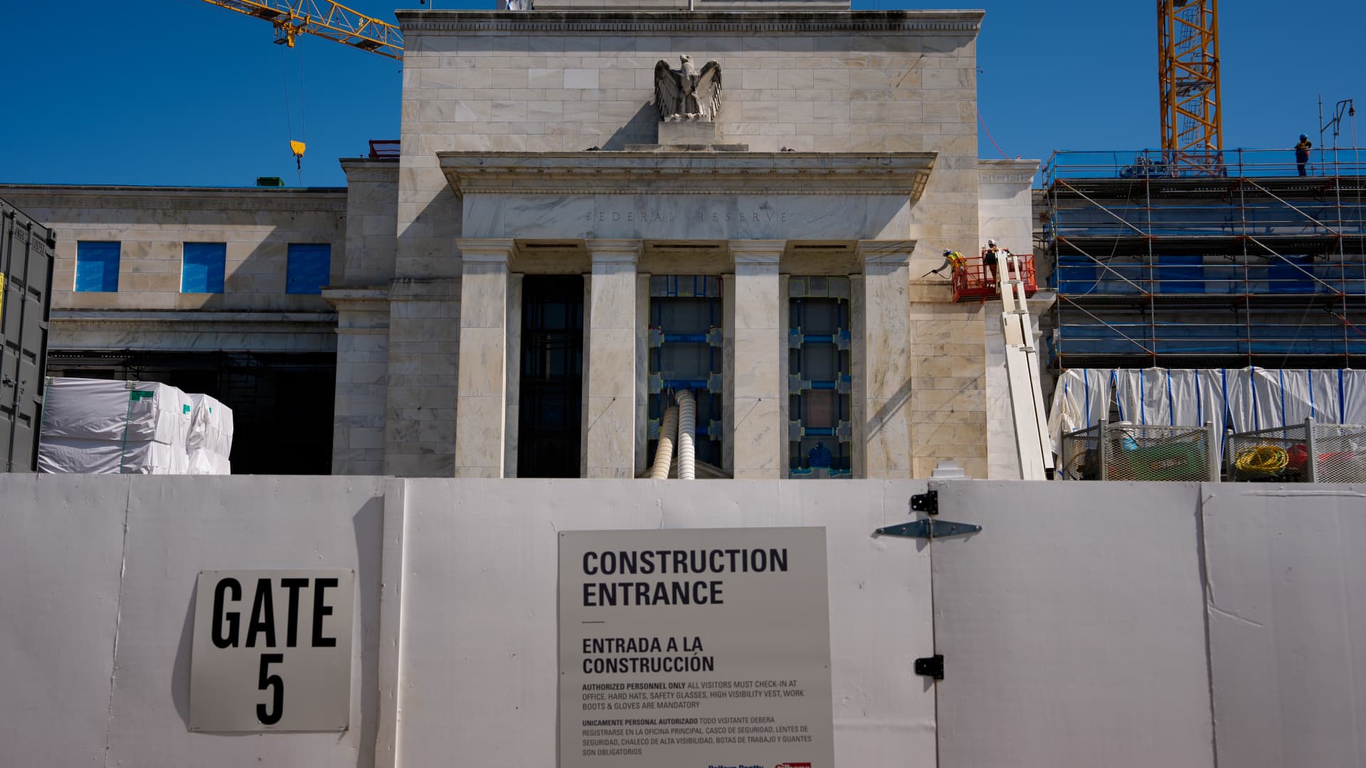 The Fed is likely to keep cutting interest rates, but multiple dangers lurk, CNBC survey finds