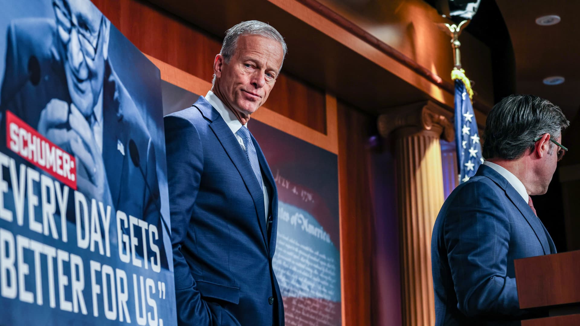 Government shutdown enters third week with no end in sight