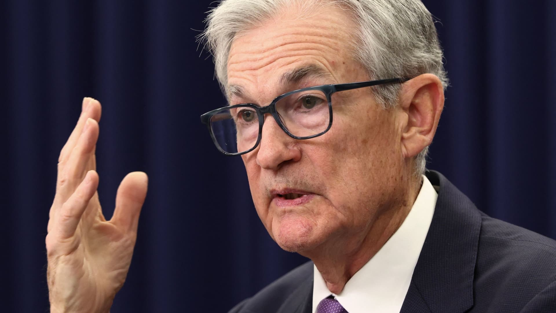 Powell rains on bulls' parade. What investors and economists are saying