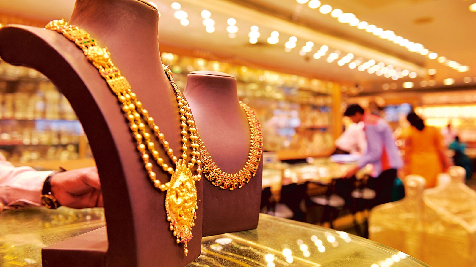 Gold rate today: MCX gold price falls near  ₹1.21 lakh per 10 gms on firm dollar; silver prices decline 0.5% | Stock Market News