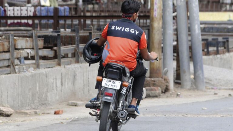 Swiggy Q2 Results: Wider losses,  ₹10,000 cr fundraise plan — 5 key takeaways for investors