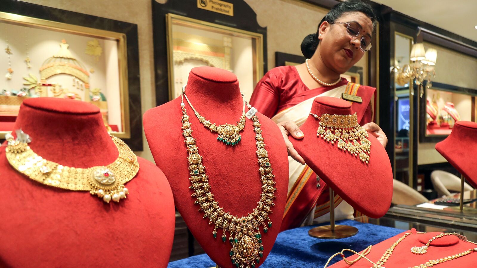 Gold prices in your city today: Check rates in Mumbai, Bengaluru, Chennai, New Delhi, Kolkata on October 21