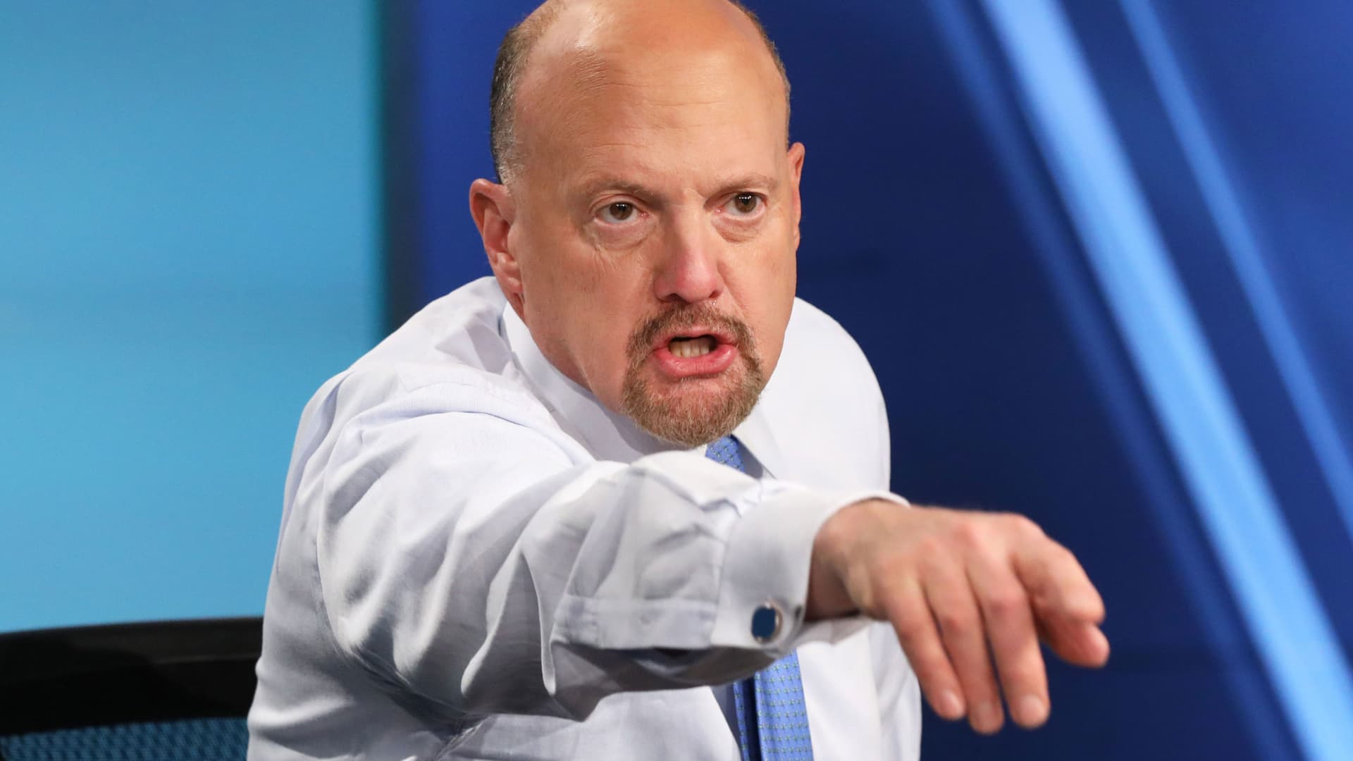 The red-hot AI trade has cooled off. Jim Cramer offers a timeline of how it all went down