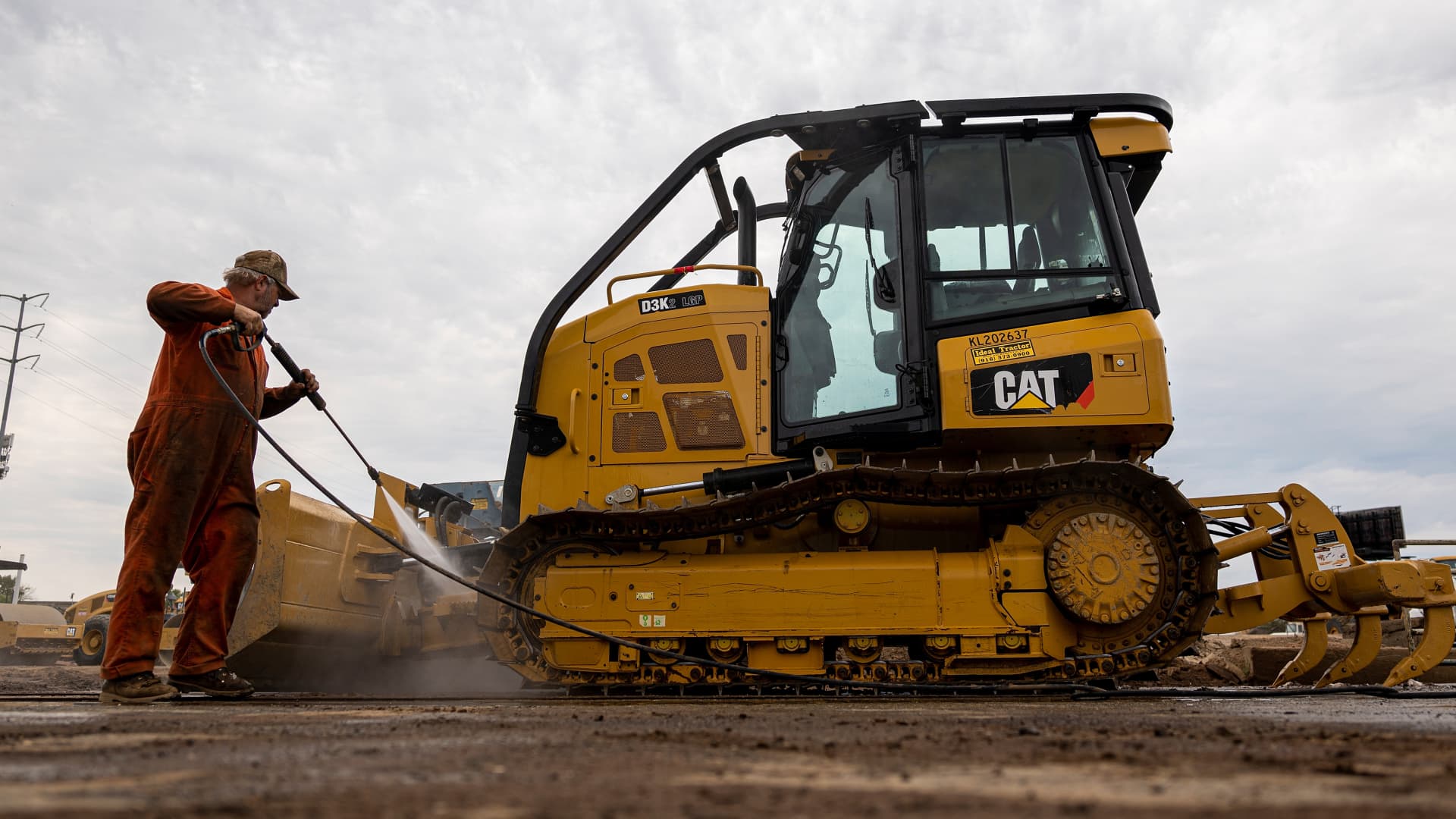 Caterpillar is on fire this year. A look at what’s driving the industrial giant — and where it could go from here
