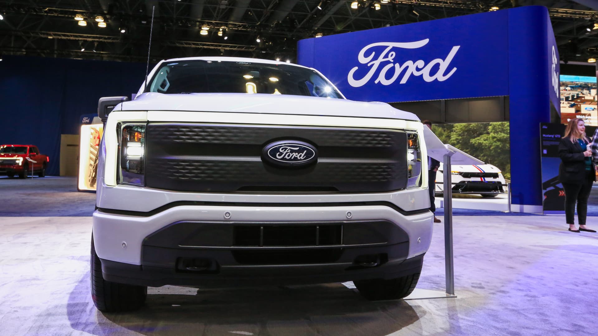 Ford reportedly considers ending production of all-electric F-150 Lightning