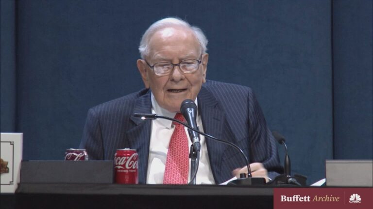 Why Buffett worries about the U.S. dollar