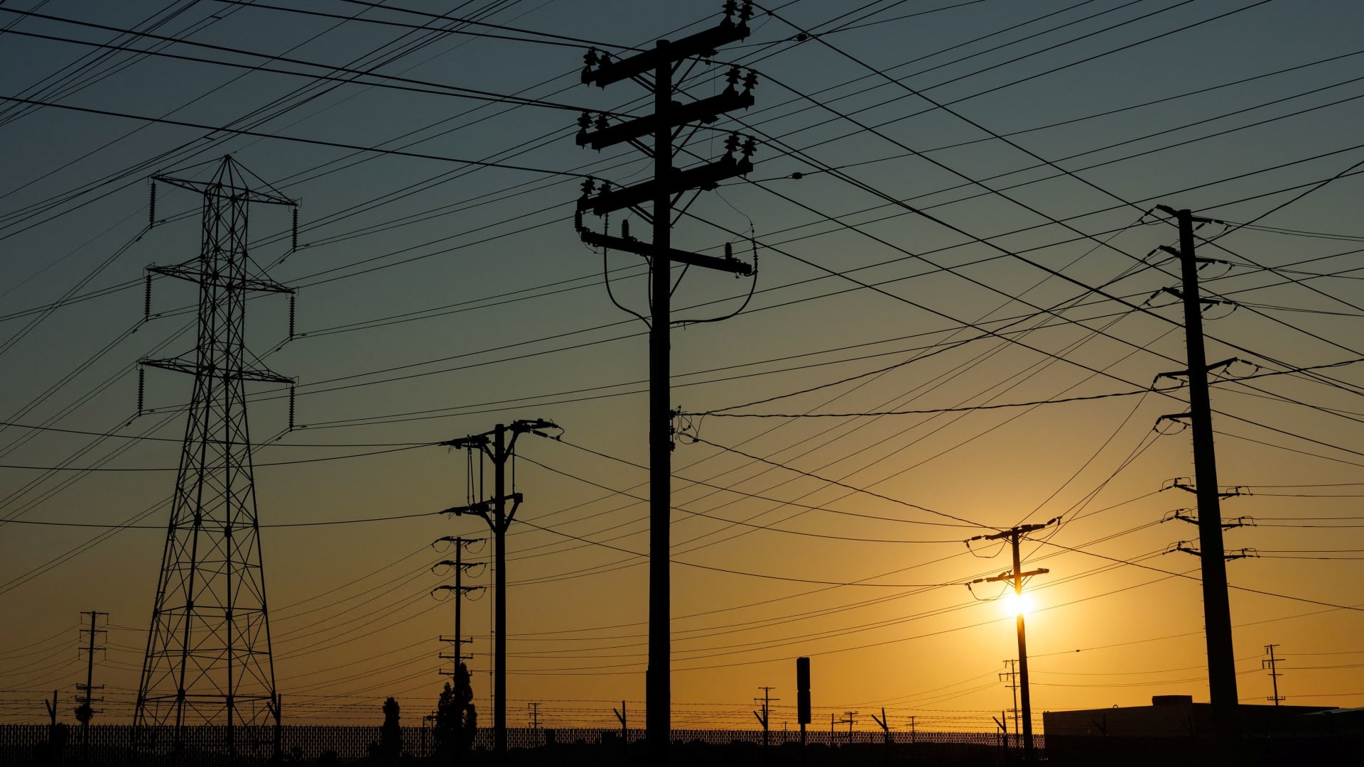 AI could be revolutionary, but don't ‘lose your diversification,' this wealth advisor says