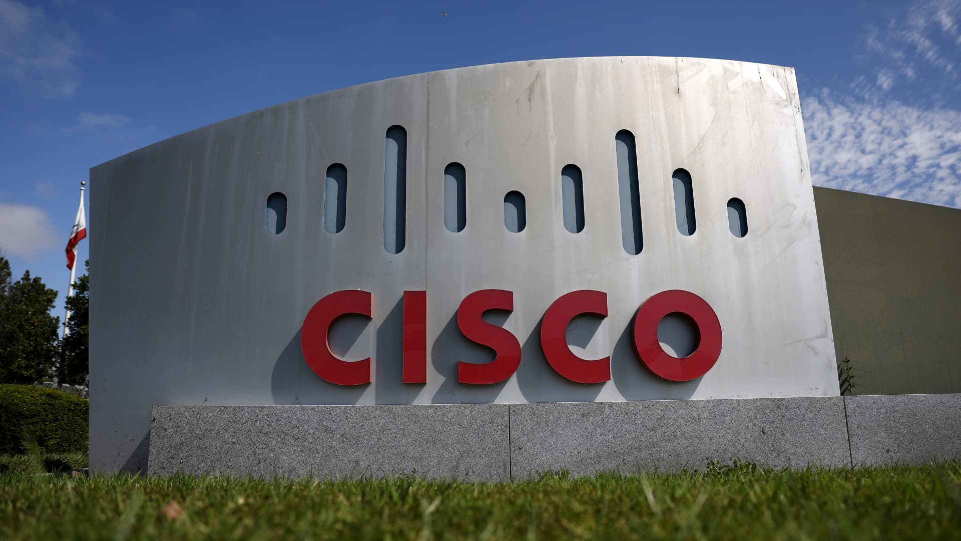 UBS upgrades Cisco, citing surging AI infrastructure demand