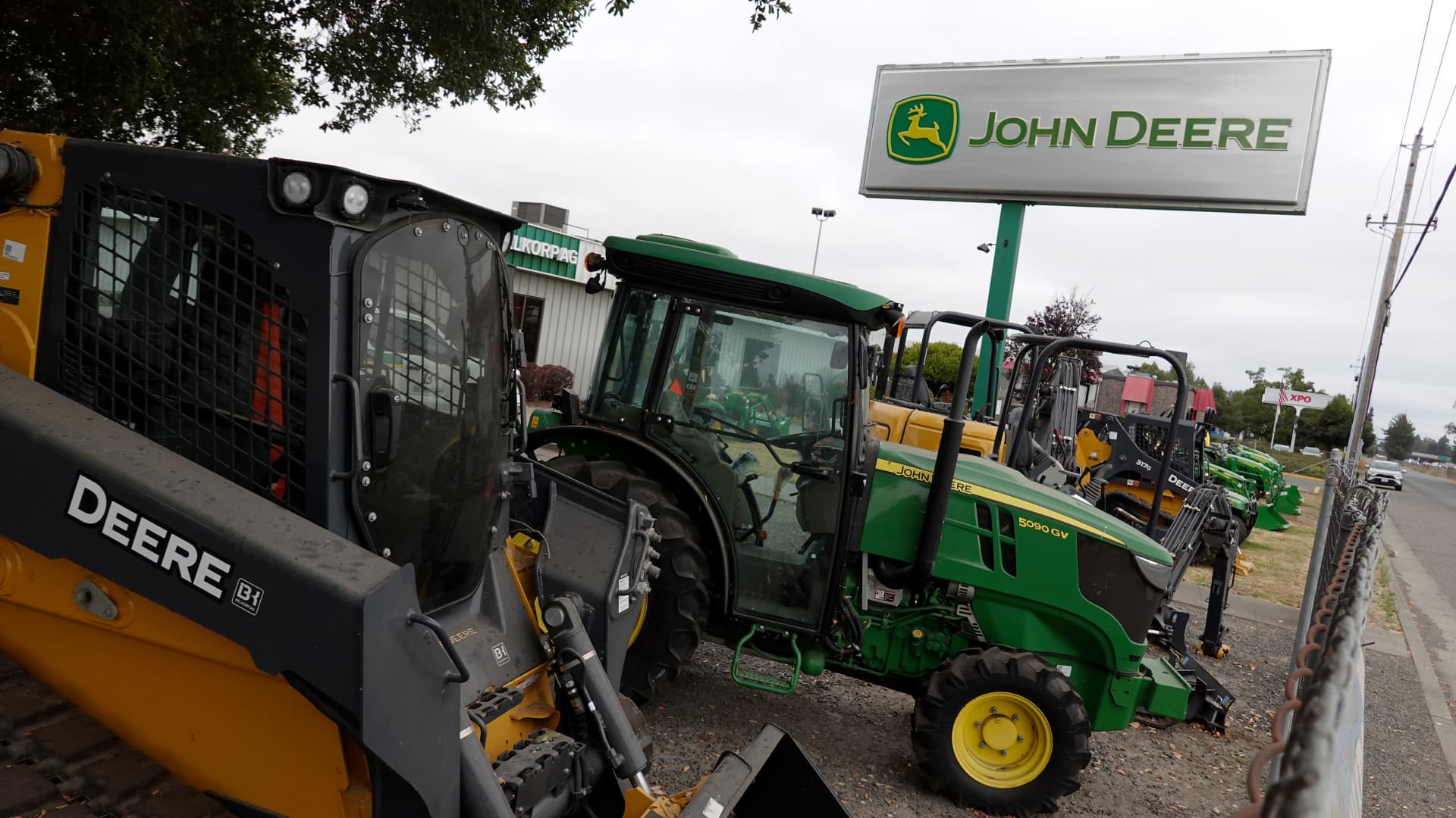 Stocks making the biggest moves premarket: Deere, Dell Technologies, HP, Autodesk & more