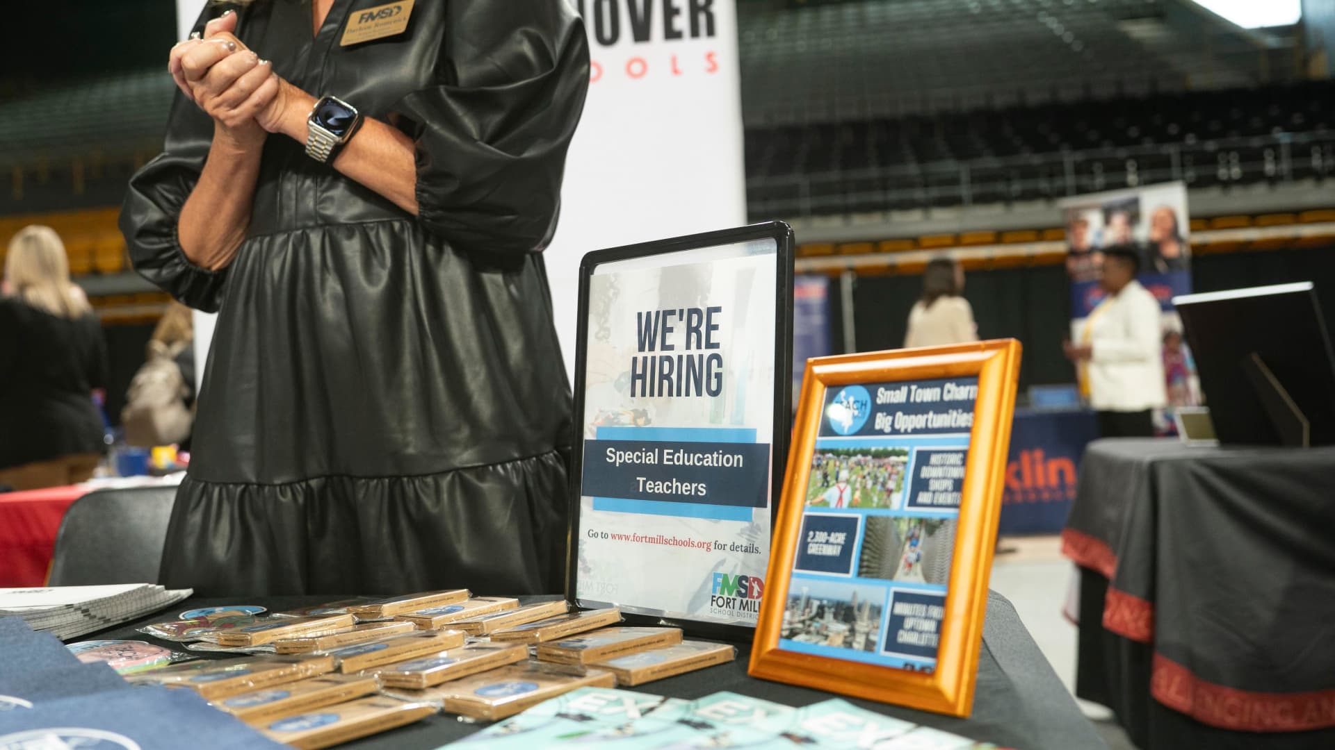 'Ghost job' postings are adding another layer of uncertainty to the stalling jobs picture