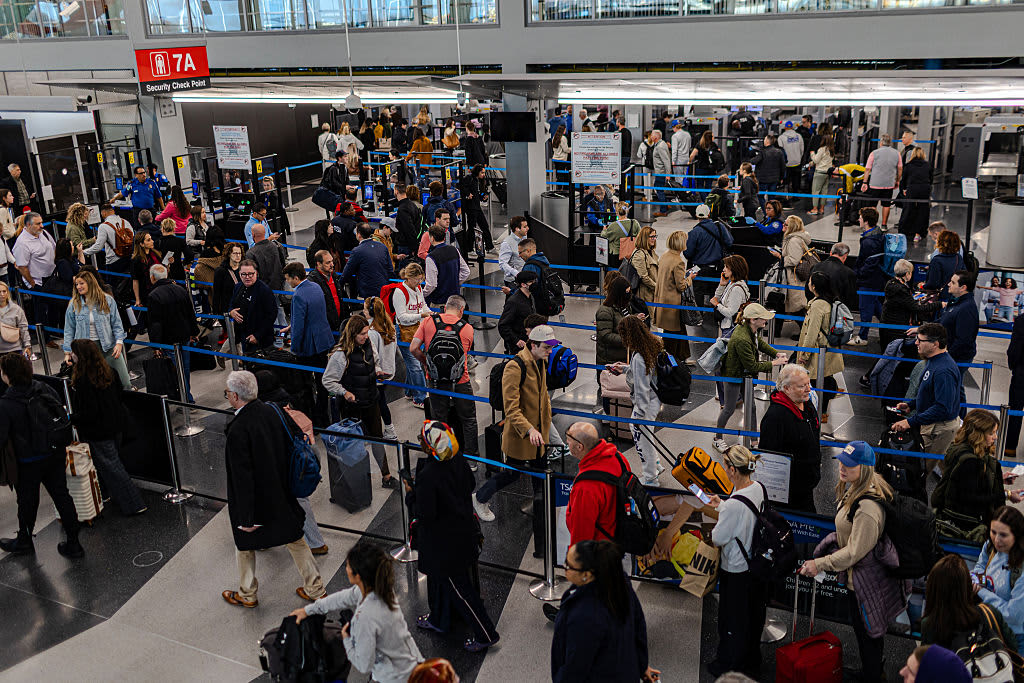 How the government shutdown will affect your air travel plans