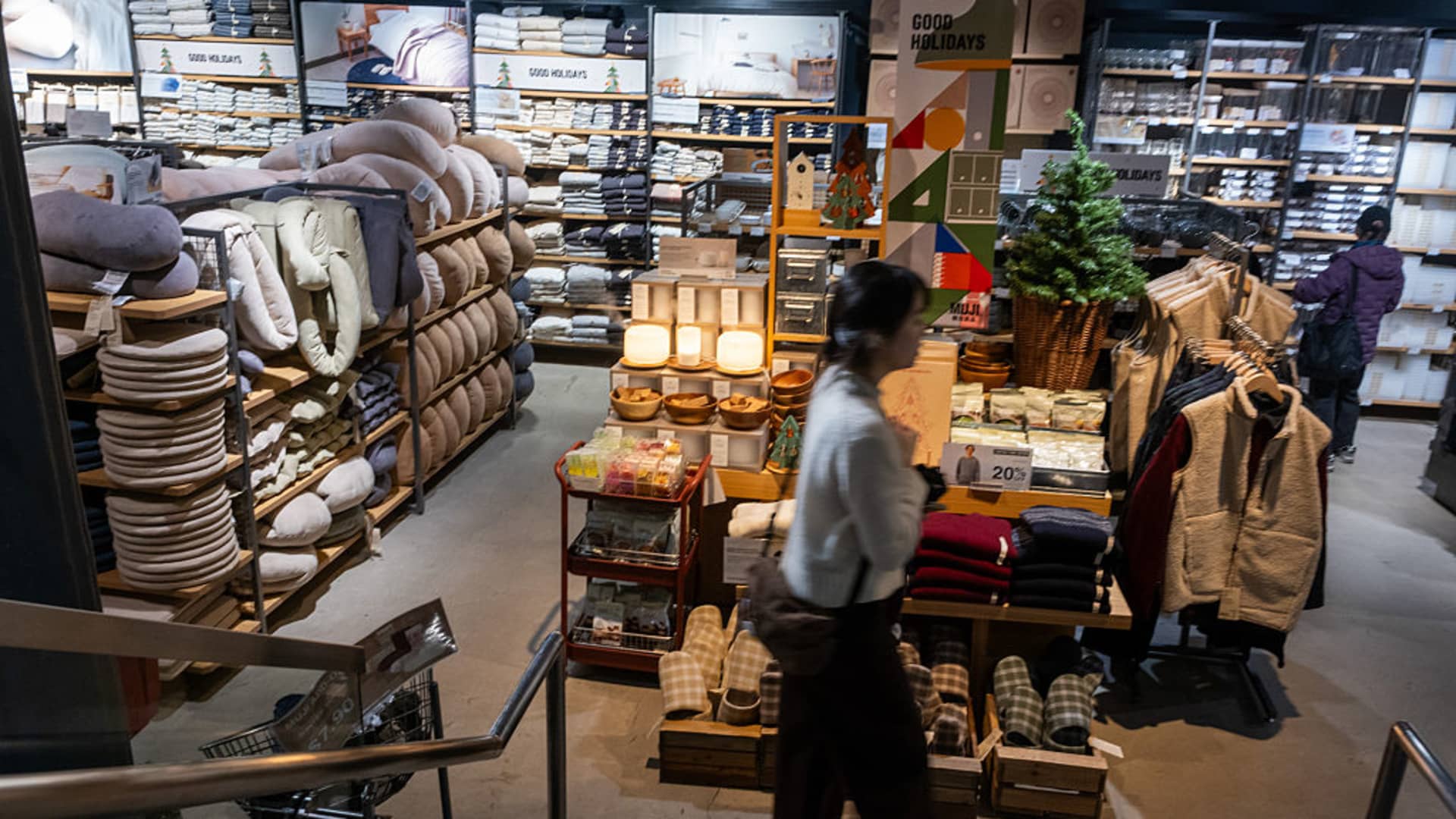 Black Friday is most popular with Gen Z, even as the holiday loses its shine, new survey finds