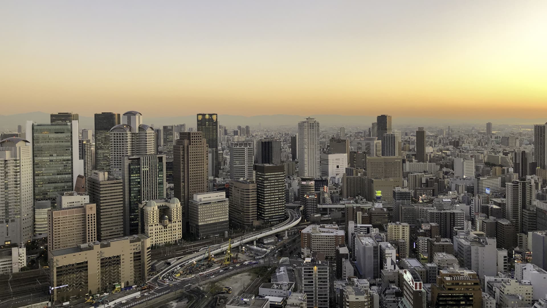 Asia-Pacific markets rise, tracking Wall Street gains, on revived AI trade