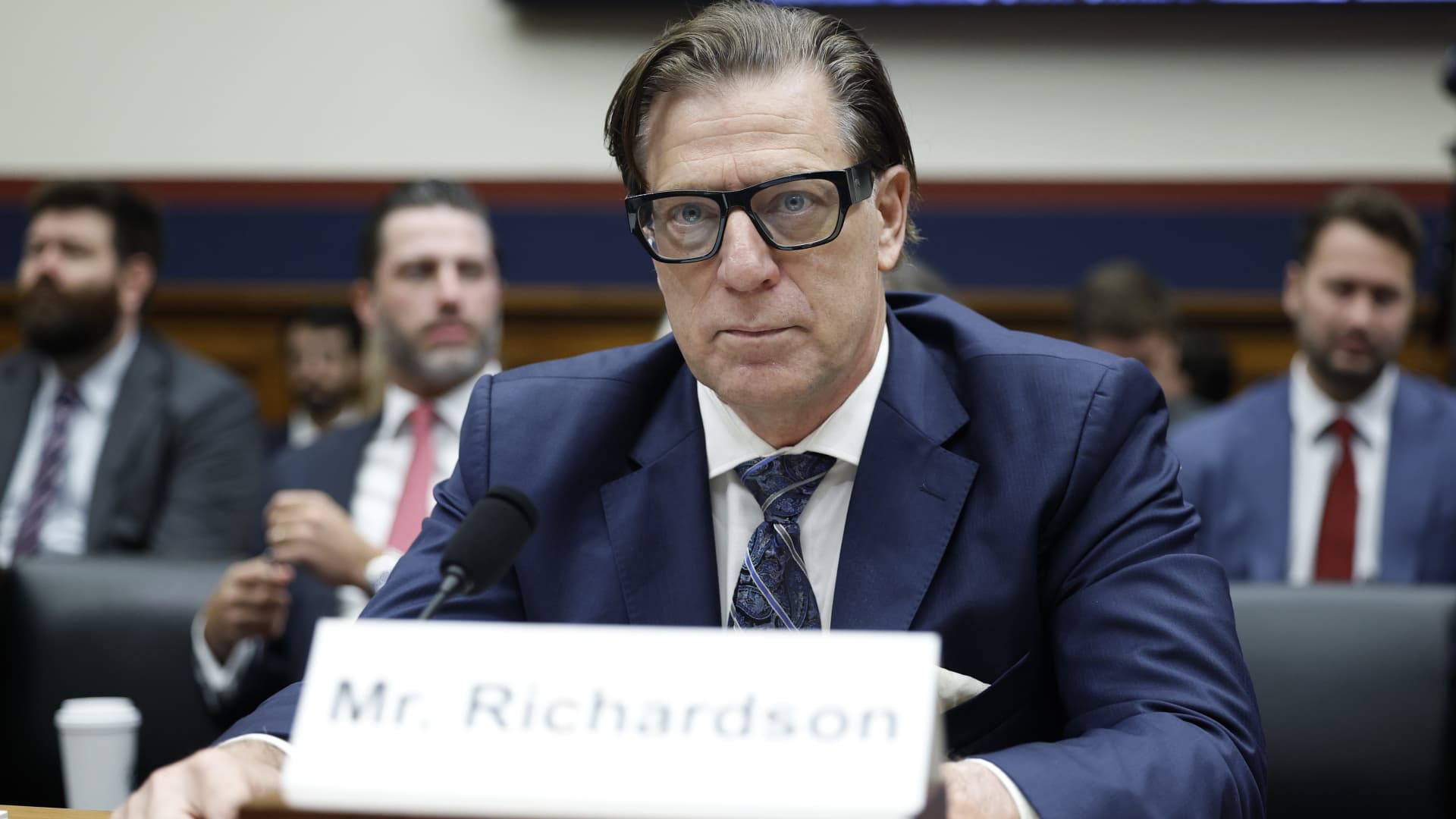 Acting head of FEMA leaves after short and troubled tenure