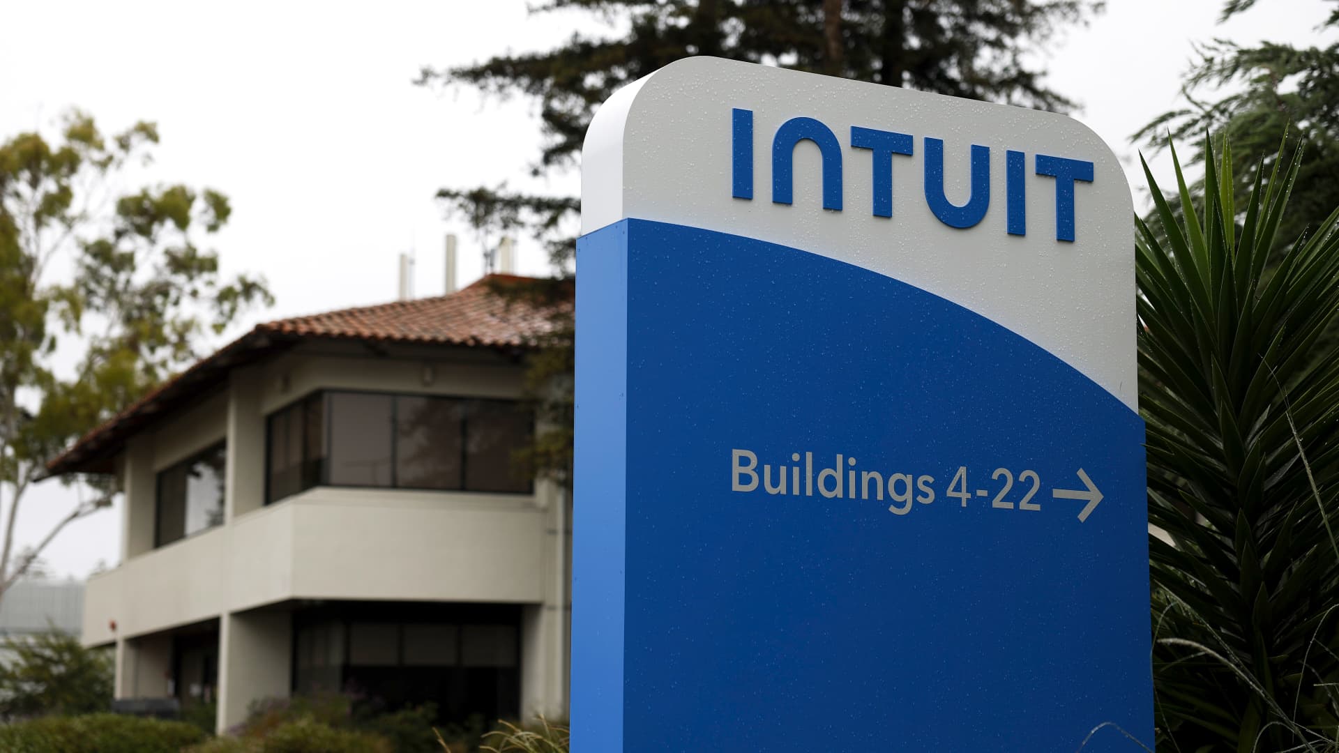 Stocks making the biggest moves after hours: Intuit, Gap, Ross Stores and more
