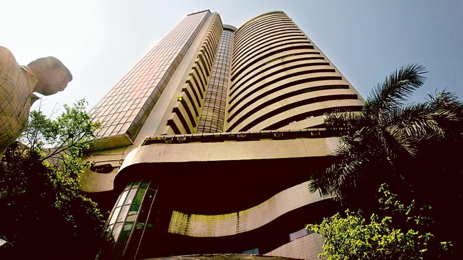 Top Gainers and Losers on Nov 17: PB Fintech, Hero MotoCorp, Angel One, Nykaa, Marico, Paytm among top gainers today