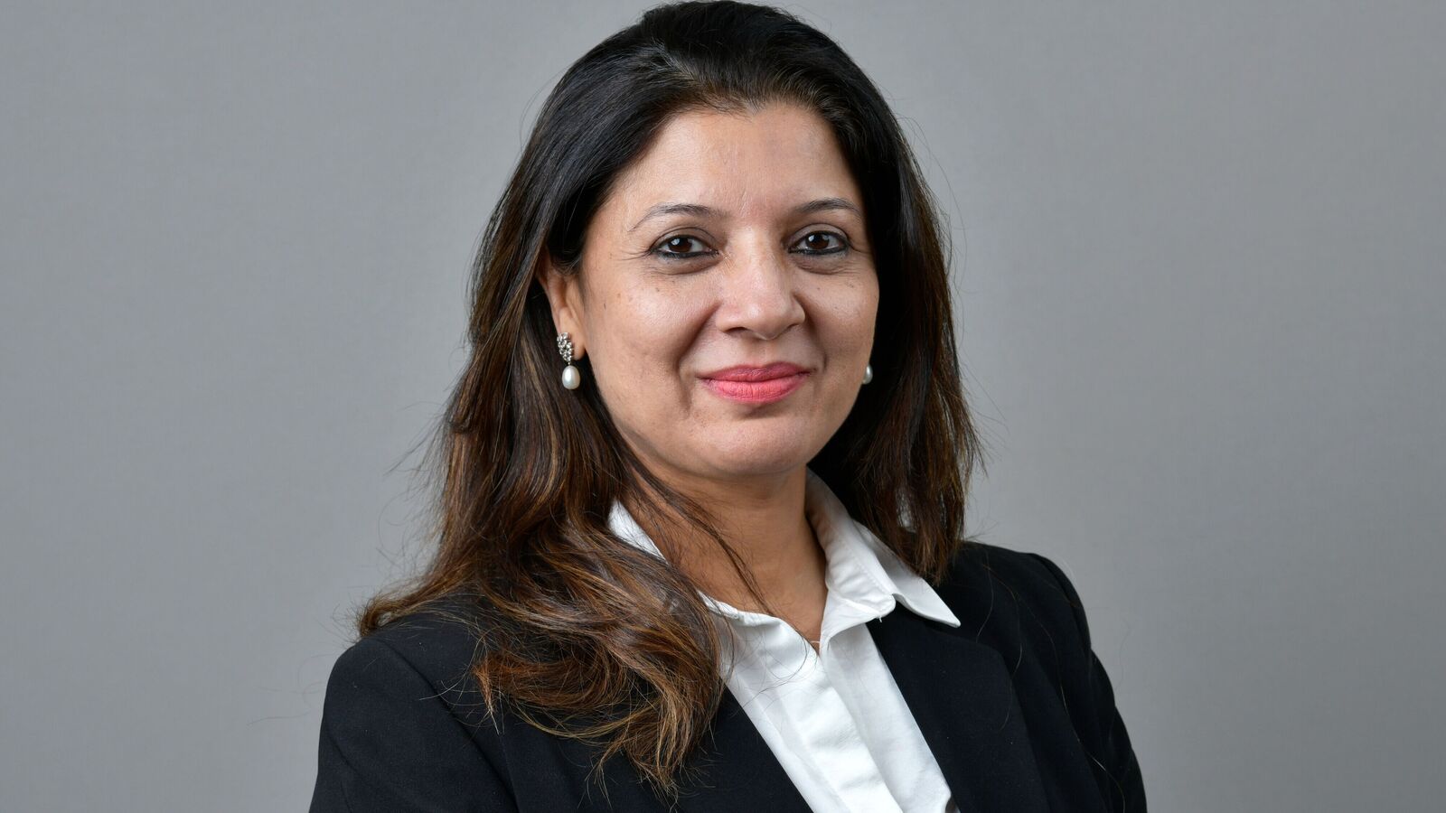 Buy or sell: Vaishali Parekh recommends three stocks to buy today — 19 November 2025 | Stock Market News