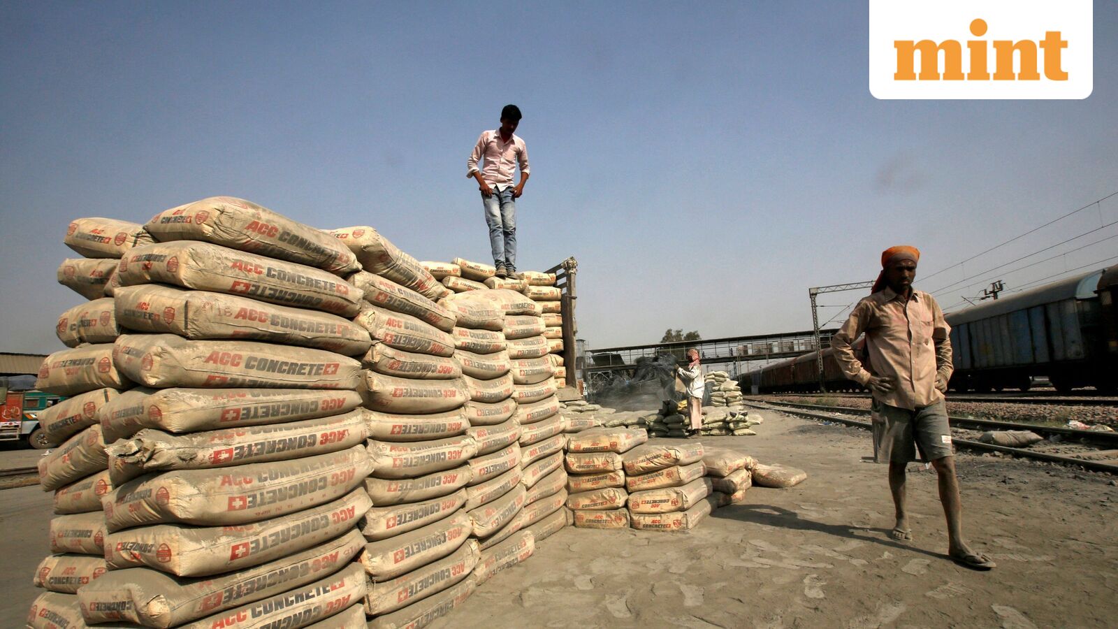 Cement makers focus on volumes amid flat prices, rising competition