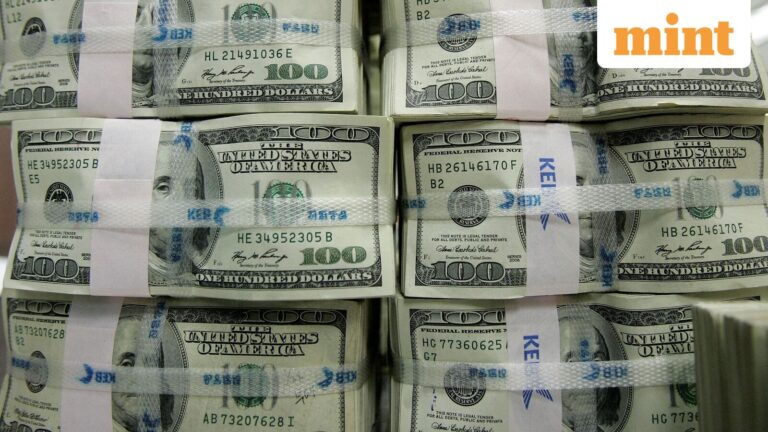 US dollar heads for its worst week since July 2025 as traders fuel Fed rate cut bets