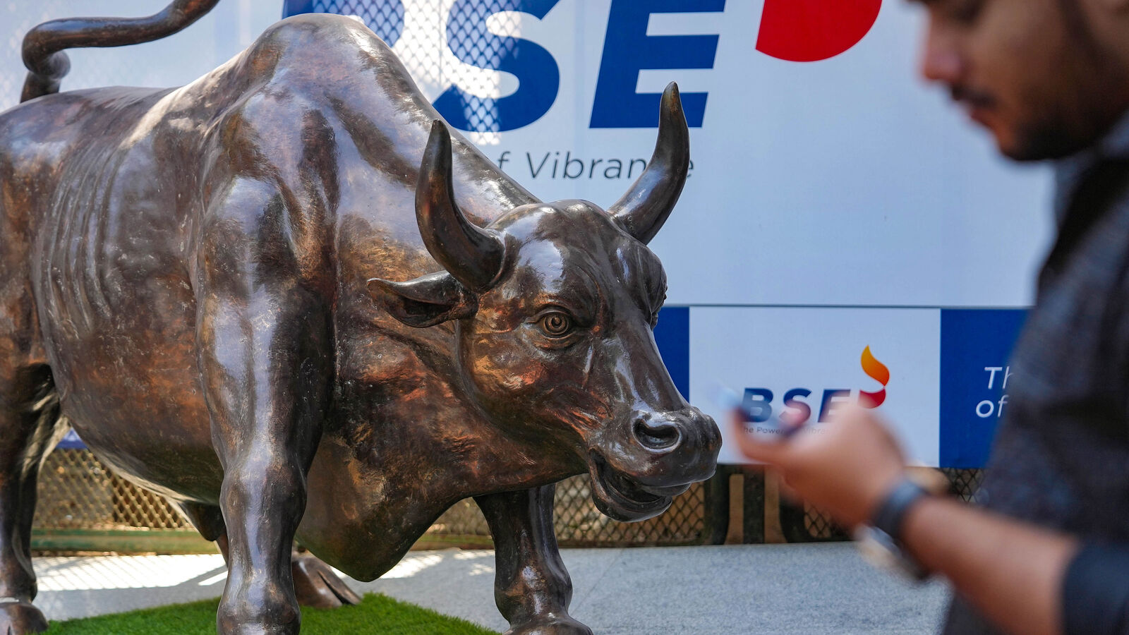 Top Gainers &amp; Losers on Nov 20: Jaiprakash Power, Radico Khaitan, Eicher Motors, TBO Tek among top gainers